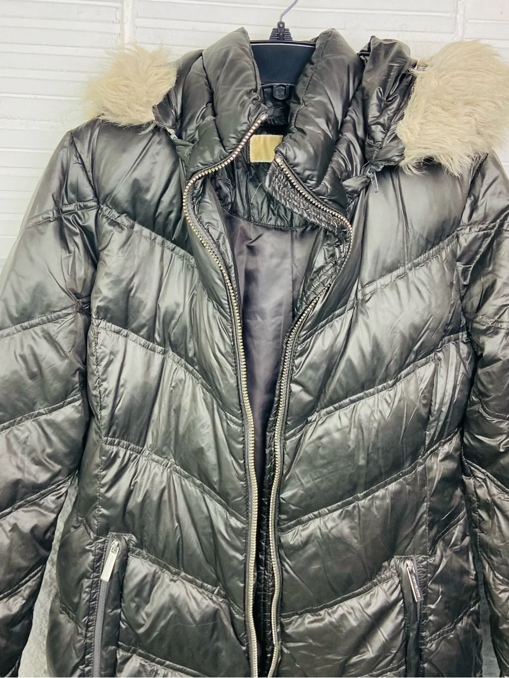 Michael Kors Black Quilted Long Puffer Coat with Faux Fur Hood size Medium
